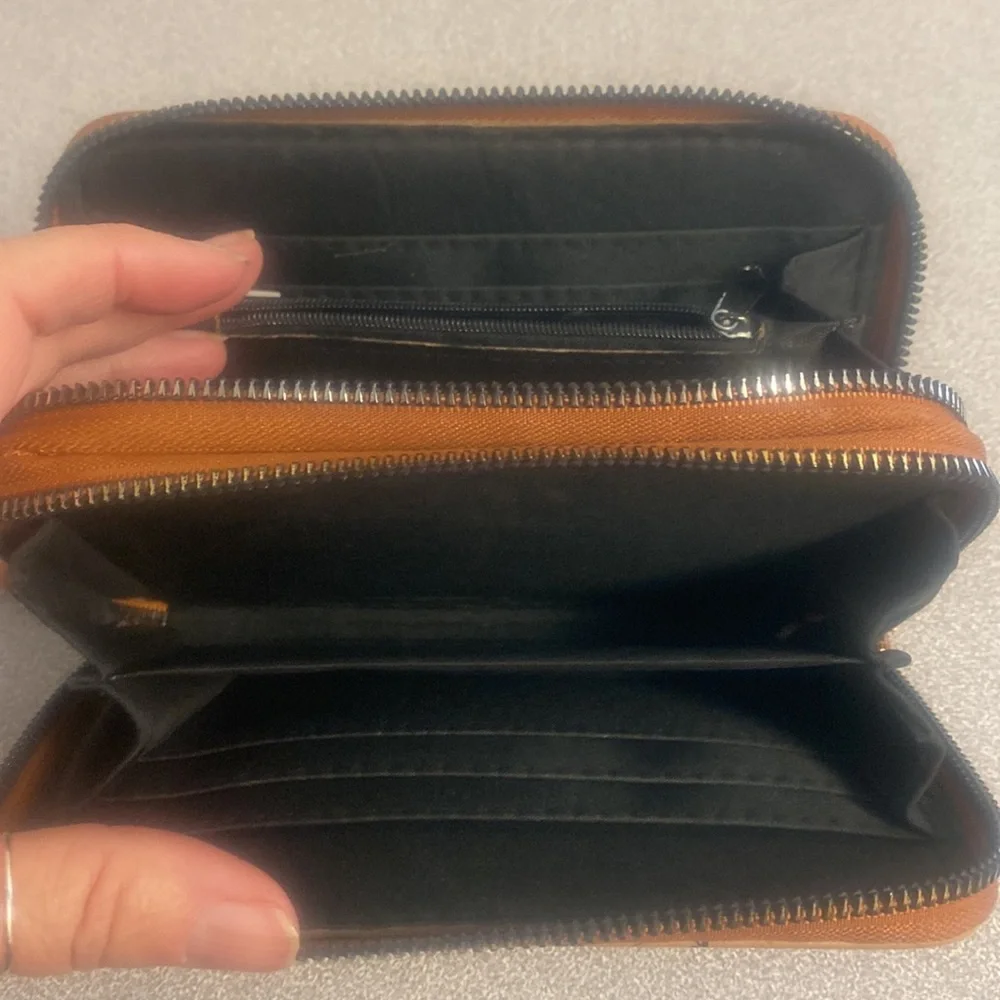 Beverly Hills Polo Club Tan Wallet